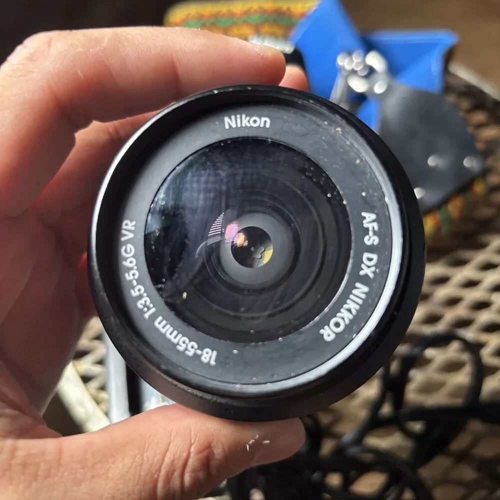 Nikon D5000 DSLR Camera 12.3 MP AF-S 18-55mm VR Lens Tested & Working 16GB Card